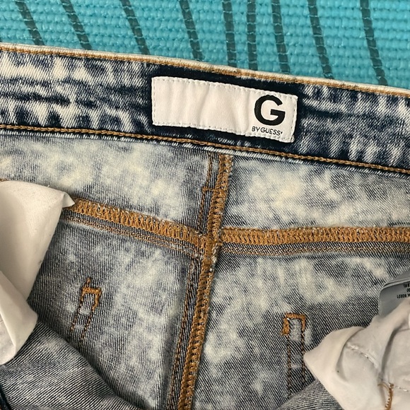 Guess Jeans - Picture 9 of 10
